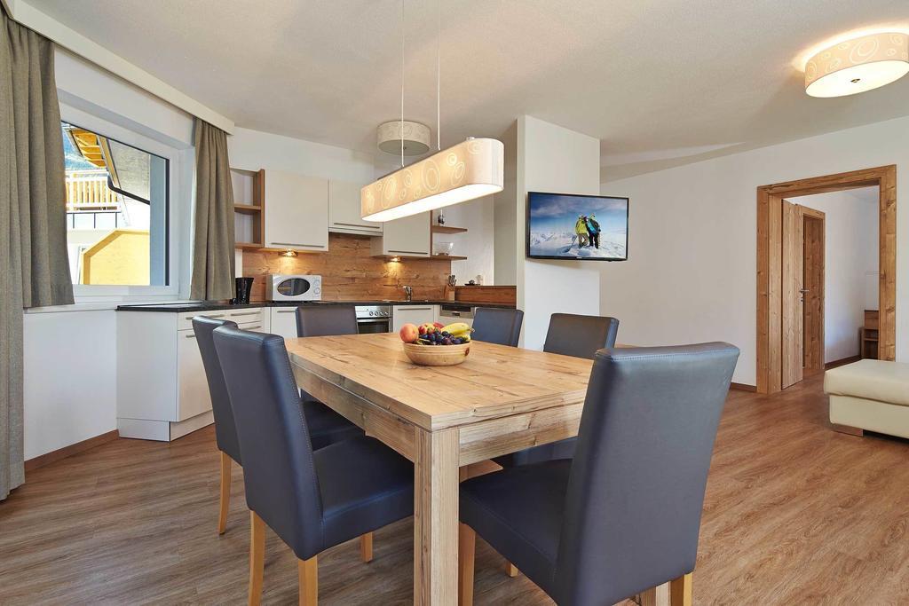 Alpendiamond Ski In & Bike Out Apartments Top 200, 400 & Penthouse 600 Sölden Oda fotoğraf